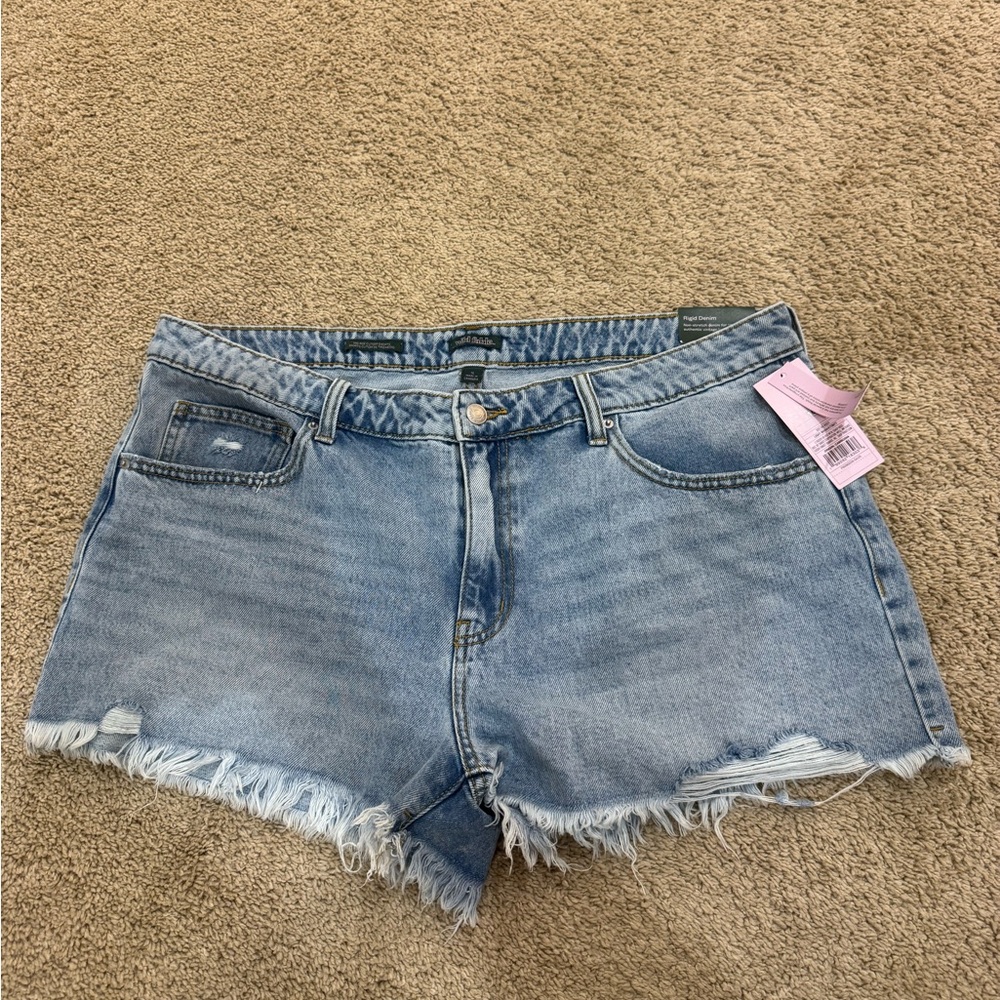 wild fable Light Wash Frayed Hem Denim Shorts